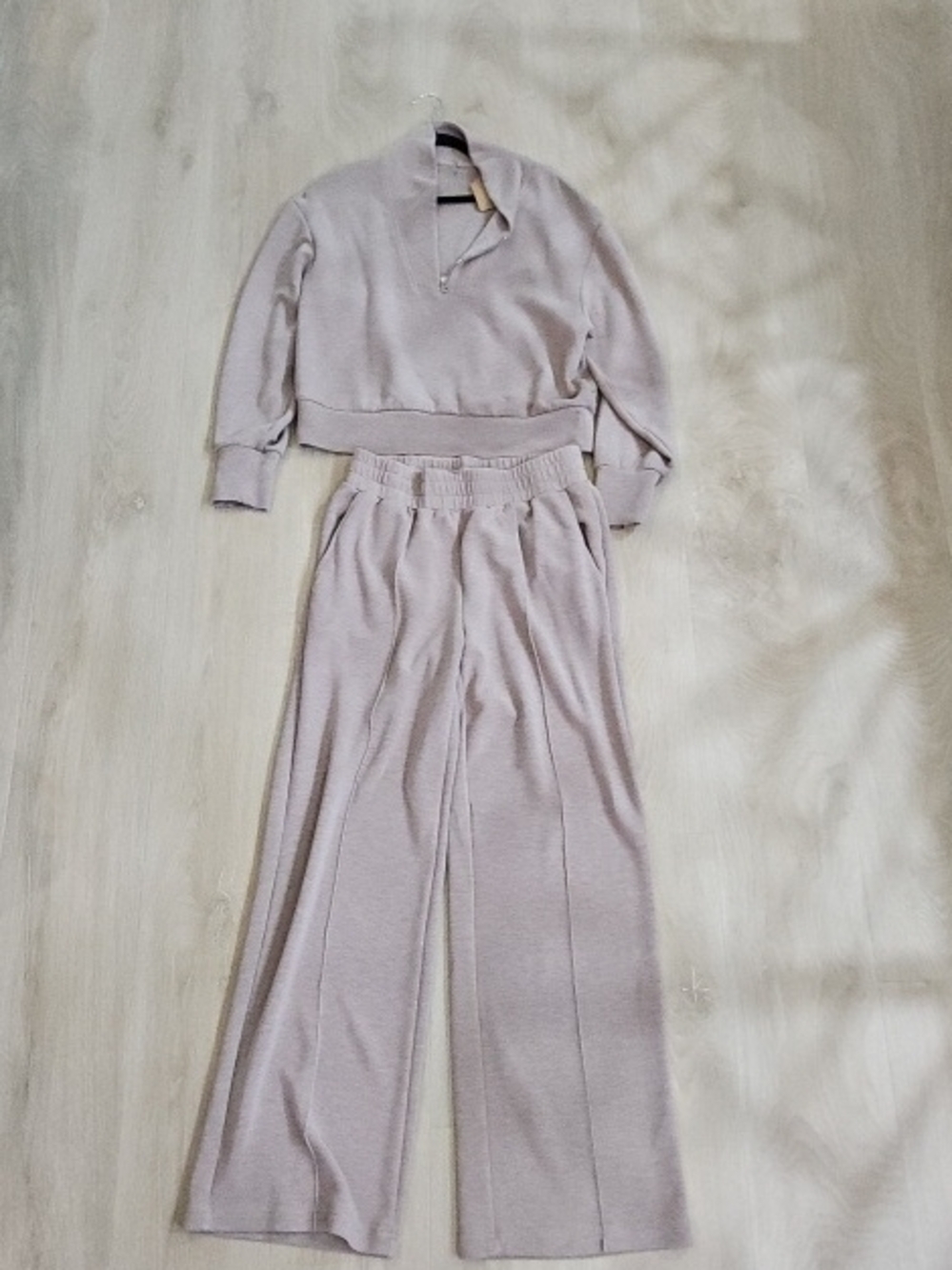 Varley Wide-Leg Lounge Pants and Top Set - Light Mauve - Picture 1 of 4